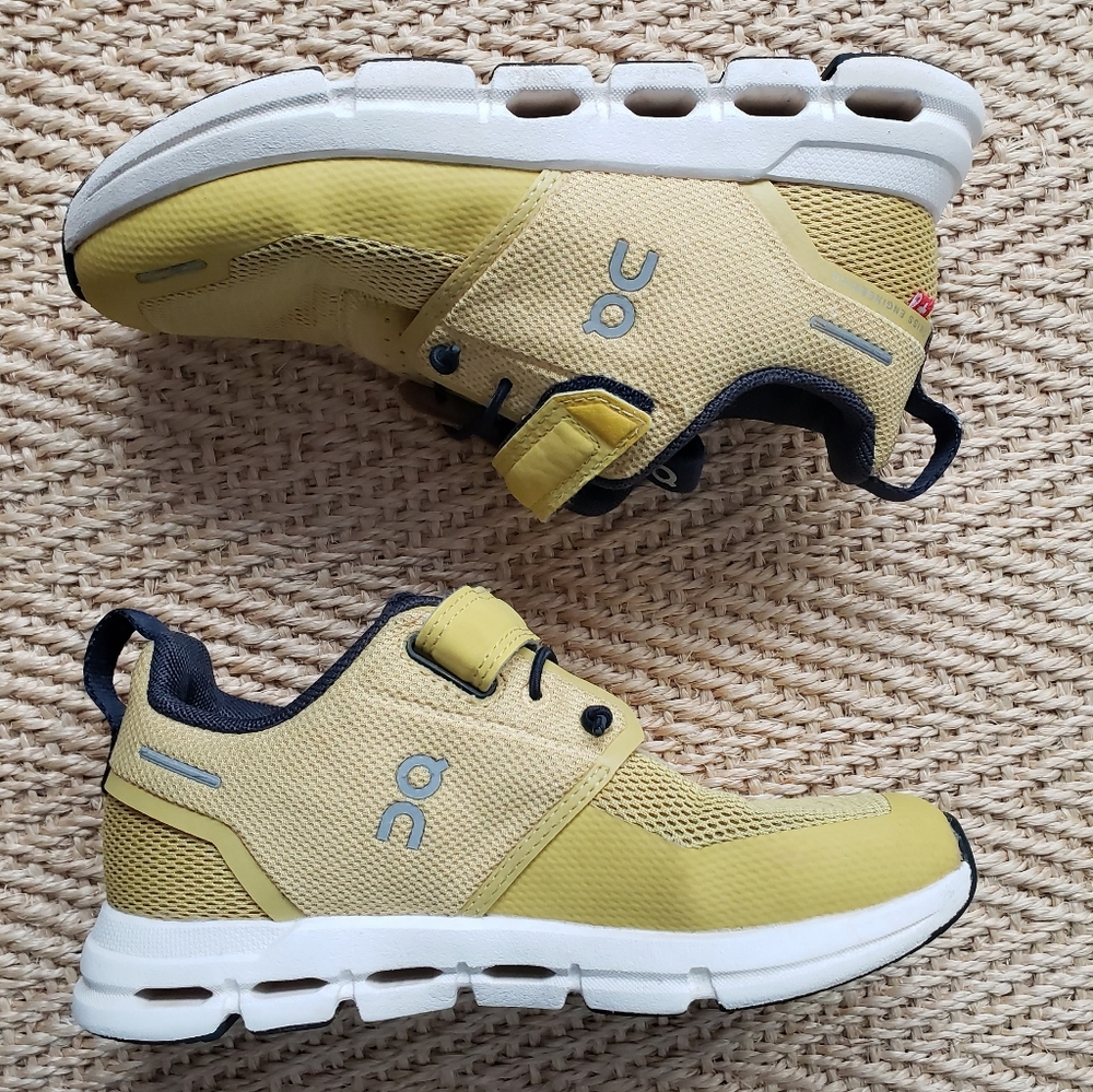 On Running Kids Yellow and Navy Sneakers